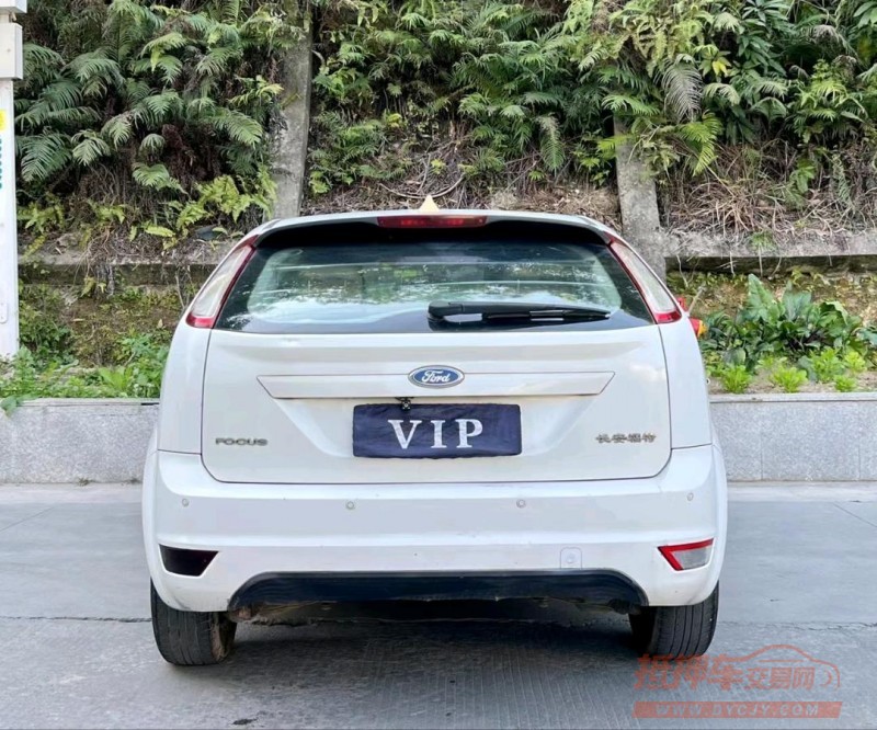 广州14年福特福克斯9