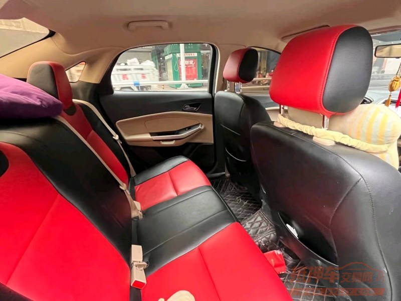 重庆17年福特福睿斯2