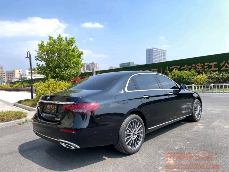 广州22年奔驰E8