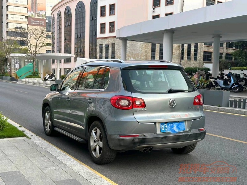 广州11年大众途观4