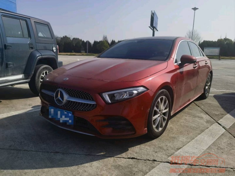 苏州19年奔驰A4