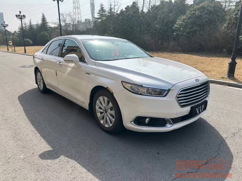 徐州17年福特金牛座3