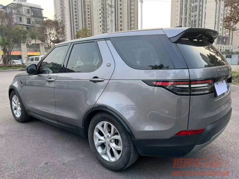 重庆20年路虎发现8