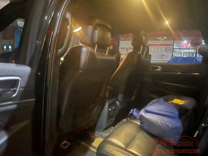 重庆19年Jeep大切诺基5