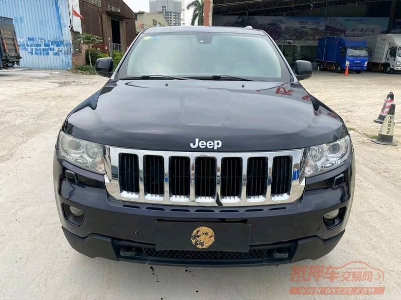 广州12年Jeep大切诺基1