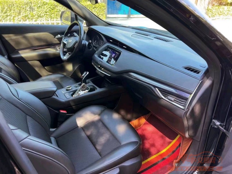 枣庄20年凯迪拉克XT48