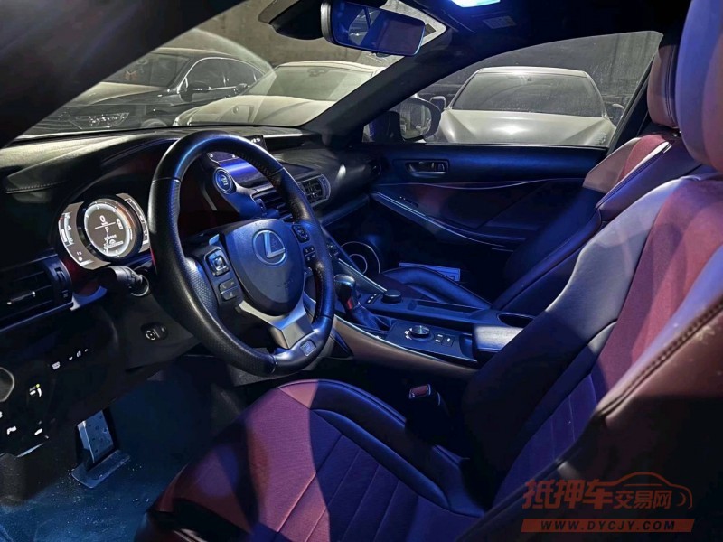 济宁19年雷克萨斯IS3