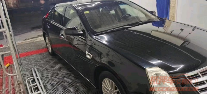 济宁11年凯迪拉克赛威3