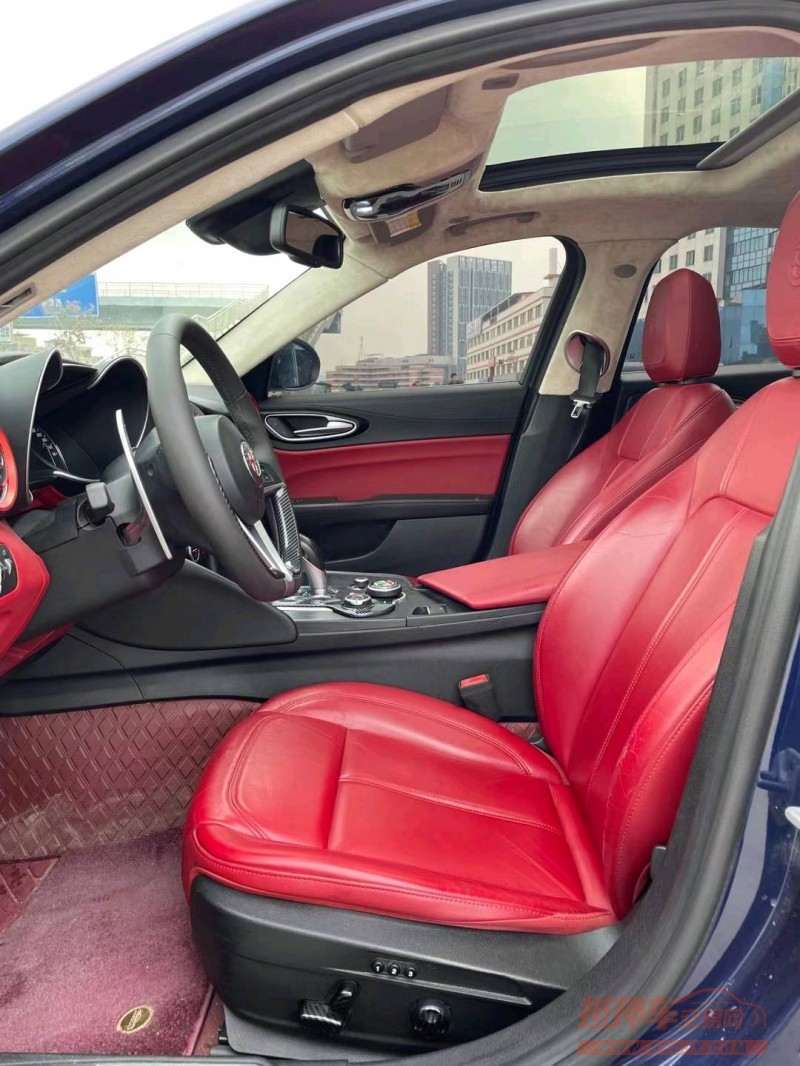 广州19年阿尔法·罗密欧Giulietta4