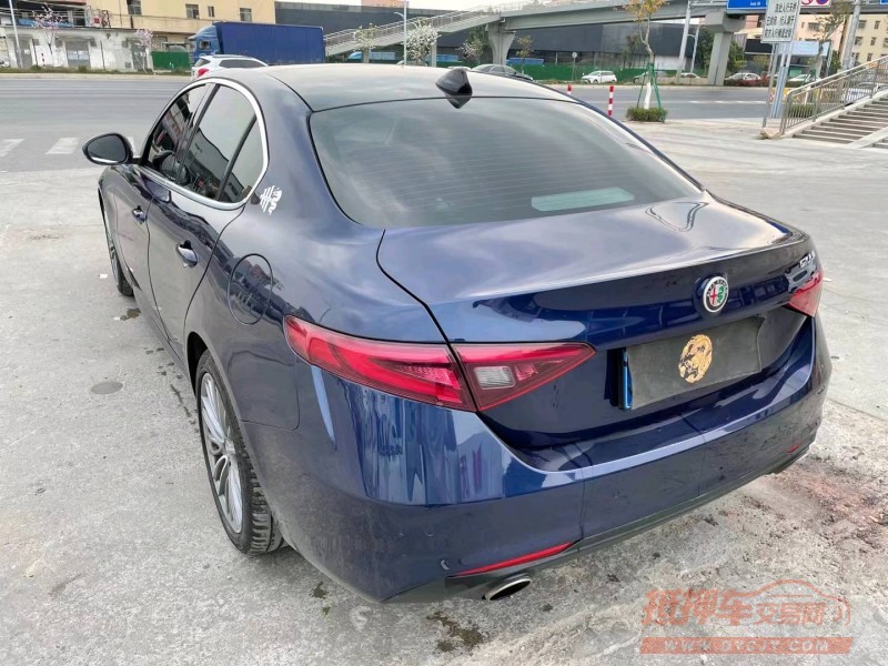 广州19年阿尔法·罗密欧Giulietta8