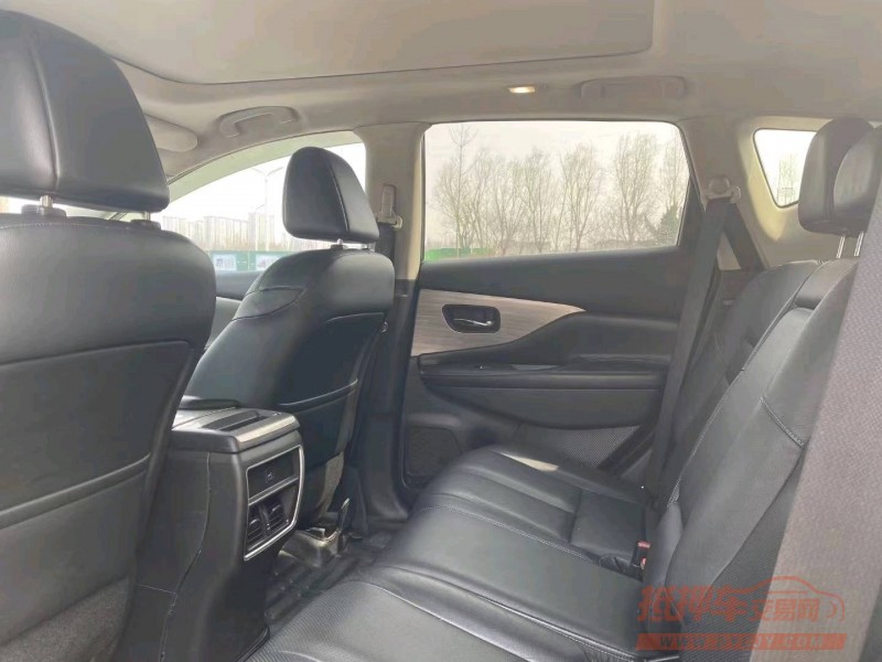 济南15年日产楼兰8