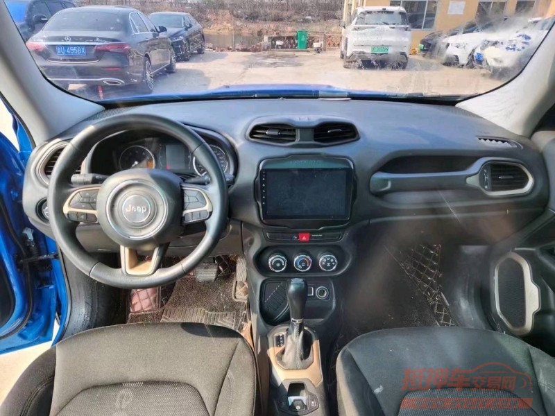 枣庄17年Jeep自由侠1