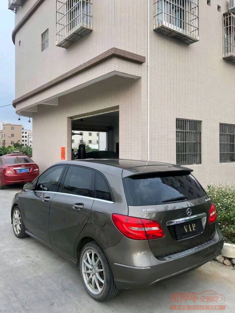 广州13年奔驰B8