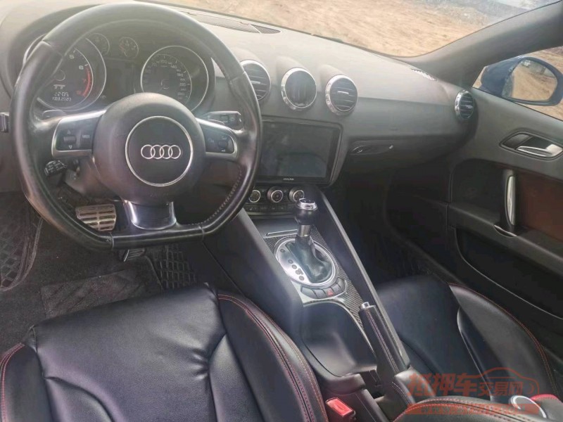 成都12年奥迪TT3
