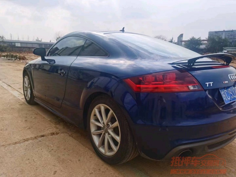 成都12年奥迪TT8
