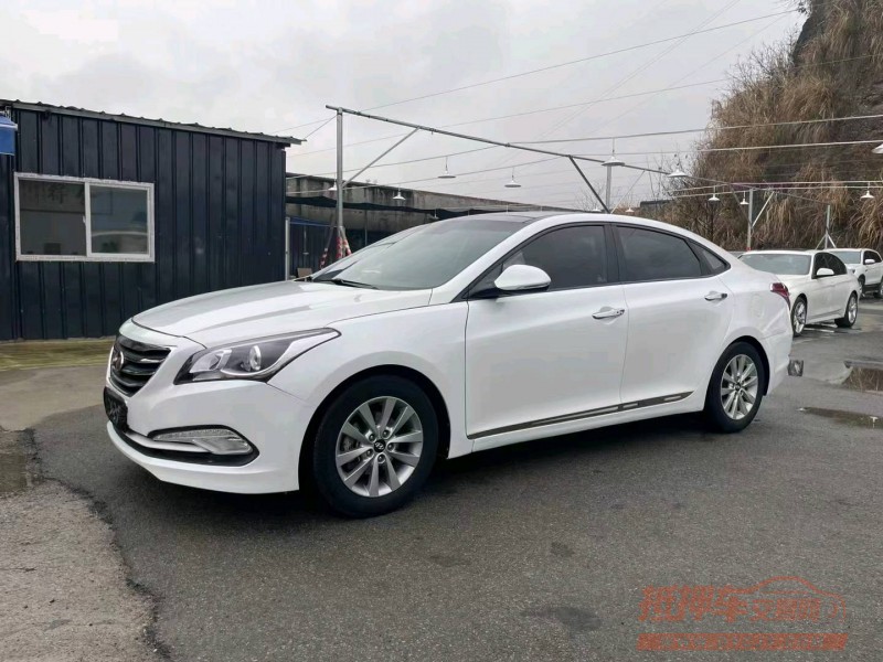 宜昌14年现代名图6