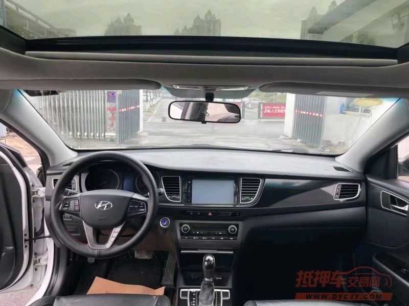 宜昌14年现代名图2