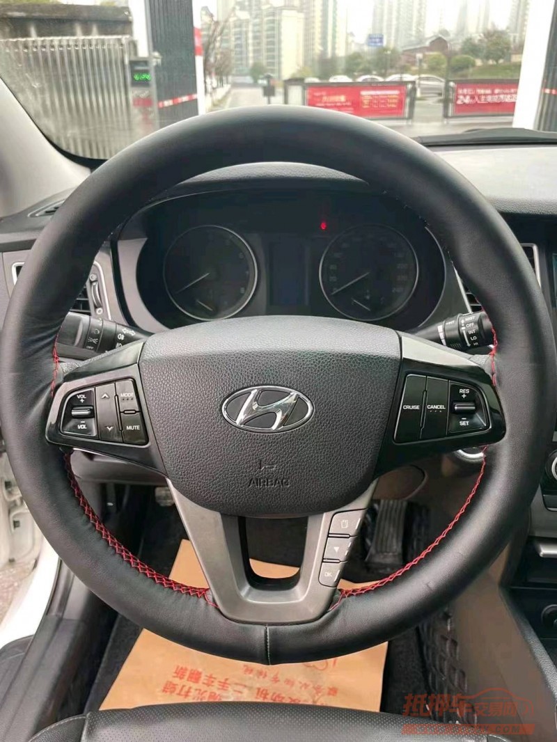 宜昌14年现代名图1