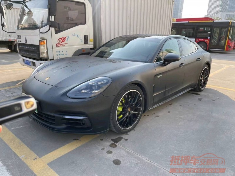 广州19年保时捷帕拉梅拉3