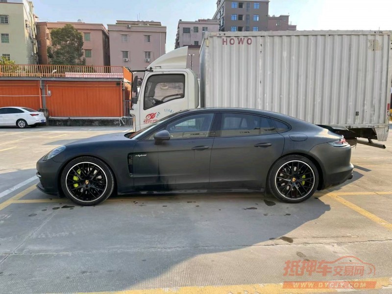 广州19年保时捷帕拉梅拉4