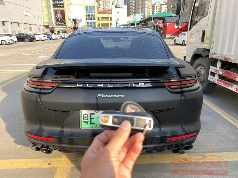 广州19年保时捷帕拉梅拉9