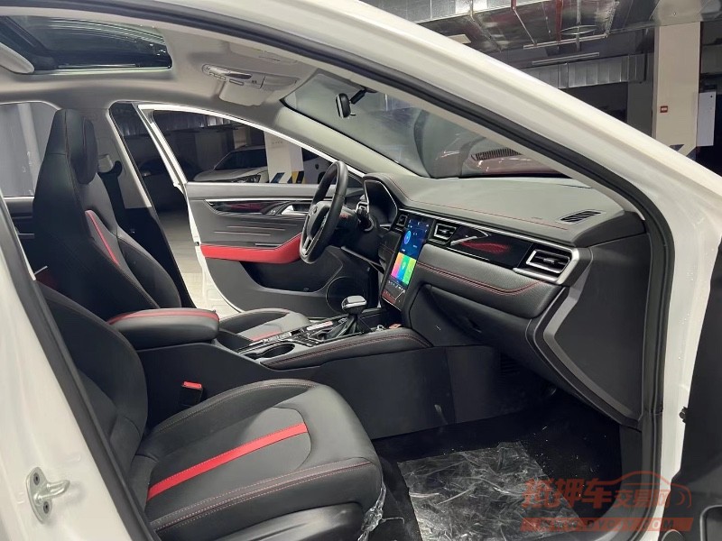 成都22年江淮思皓8