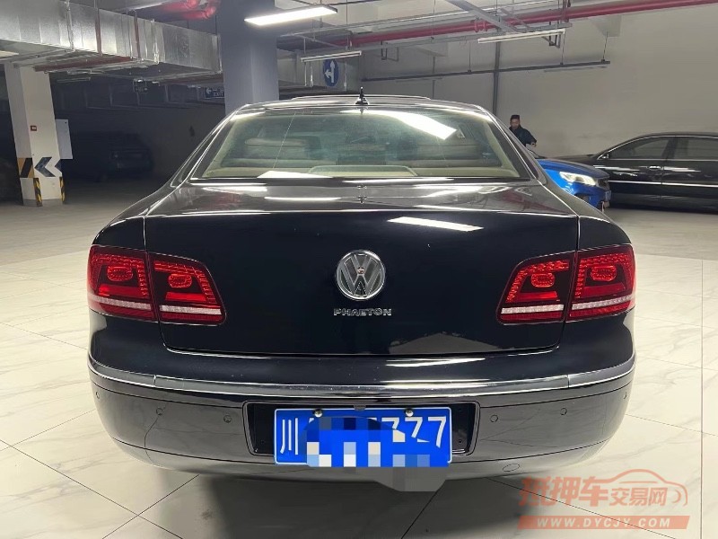 成都13年大众辉腾4