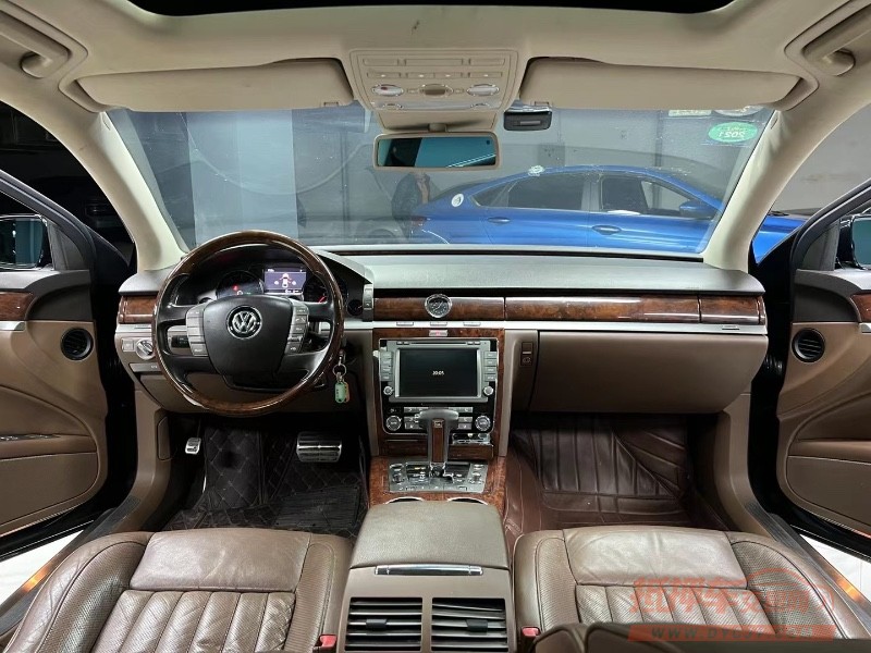 成都13年大众辉腾9