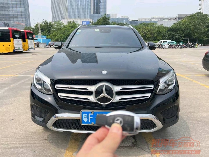 广州16年奔驰GLC1