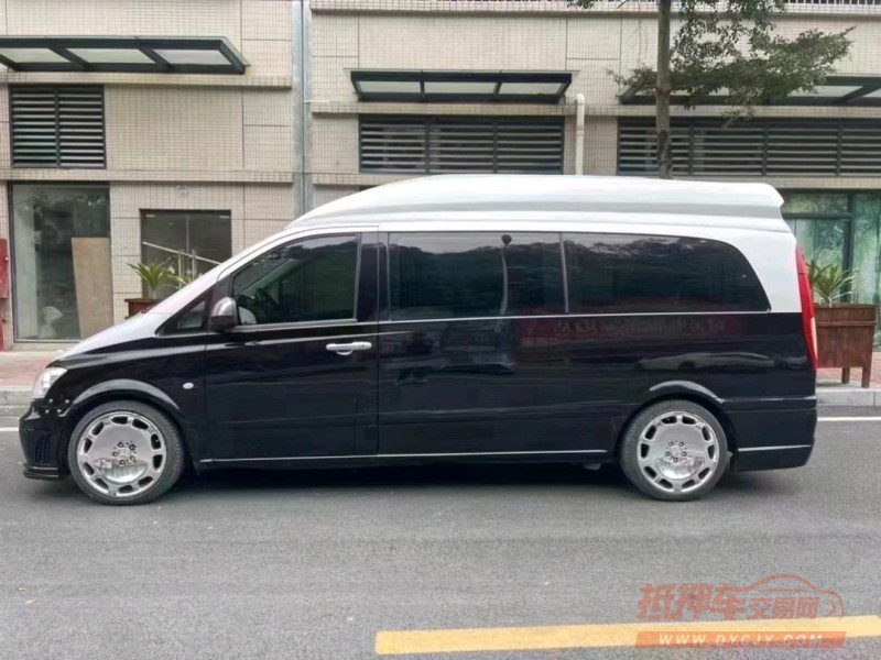 中山13年奔驰威霆3