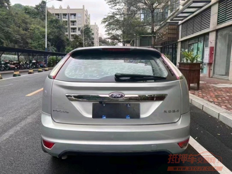 中山11年福特福克斯6