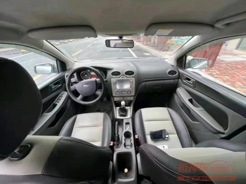 中山11年福特福克斯9
