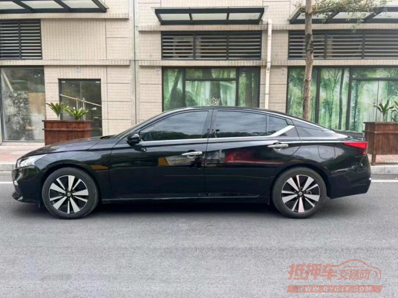 中山22年日产天籁3