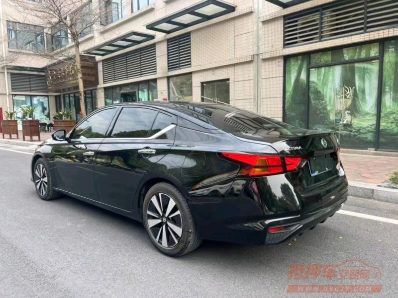中山22年日产天籁4