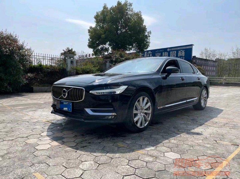 重庆20年沃尔沃S906