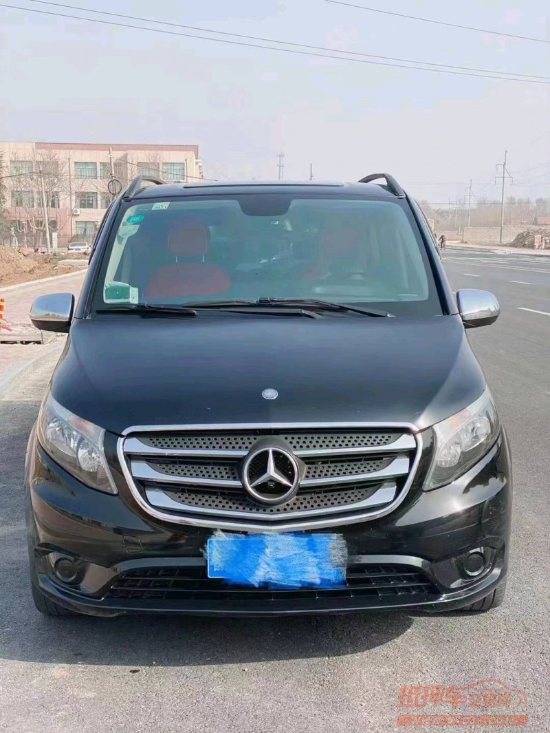 东营17年奔驰威霆1