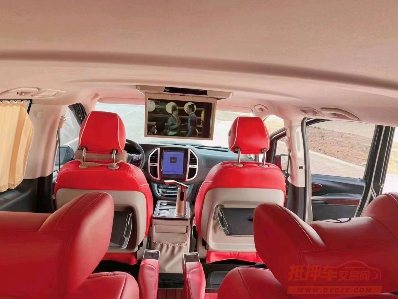 东营17年奔驰威霆4