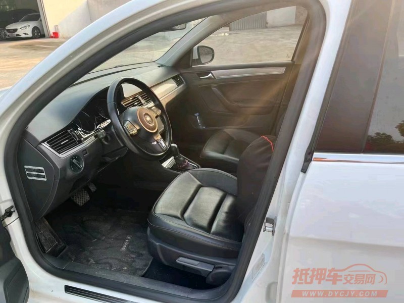 珠海15年大众宝来7