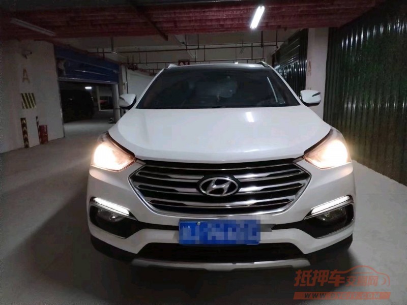 成都18年现代全新胜达1