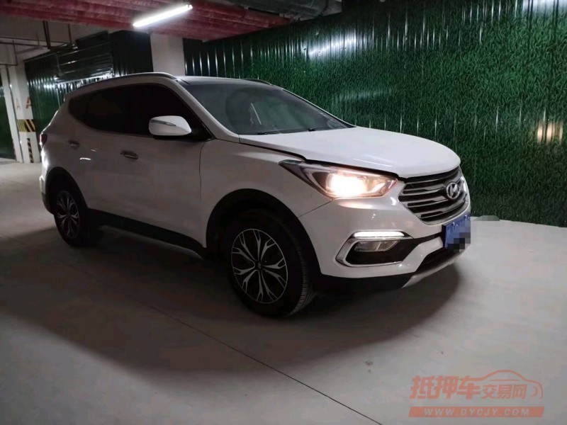 成都18年现代全新胜达3