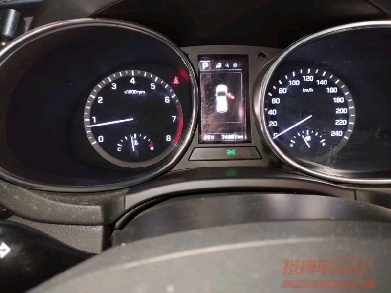 成都18年现代全新胜达5