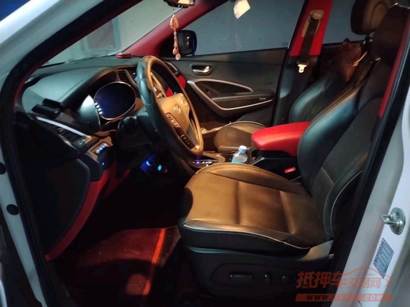 成都18年现代全新胜达6