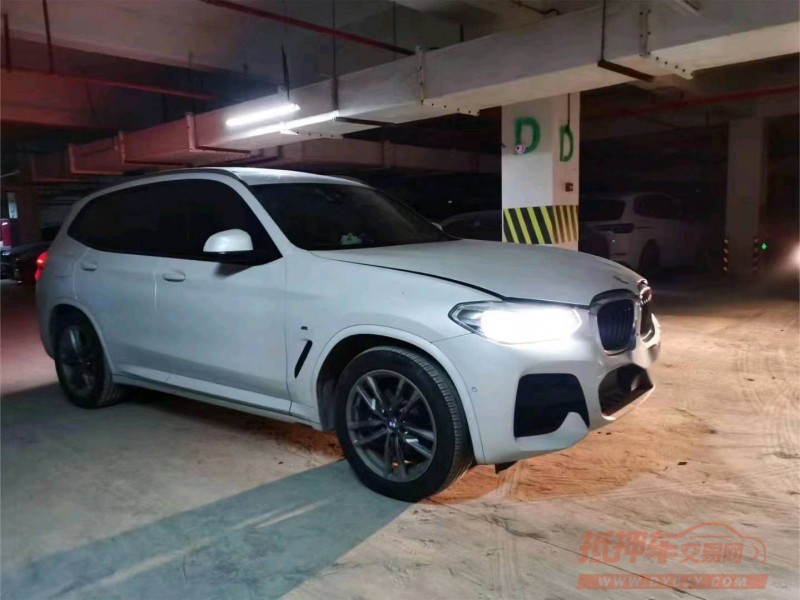 成都19年宝马X33