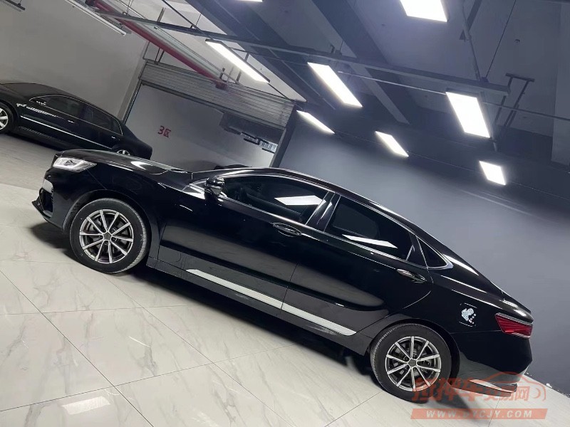 成都21年吉利博瑞5