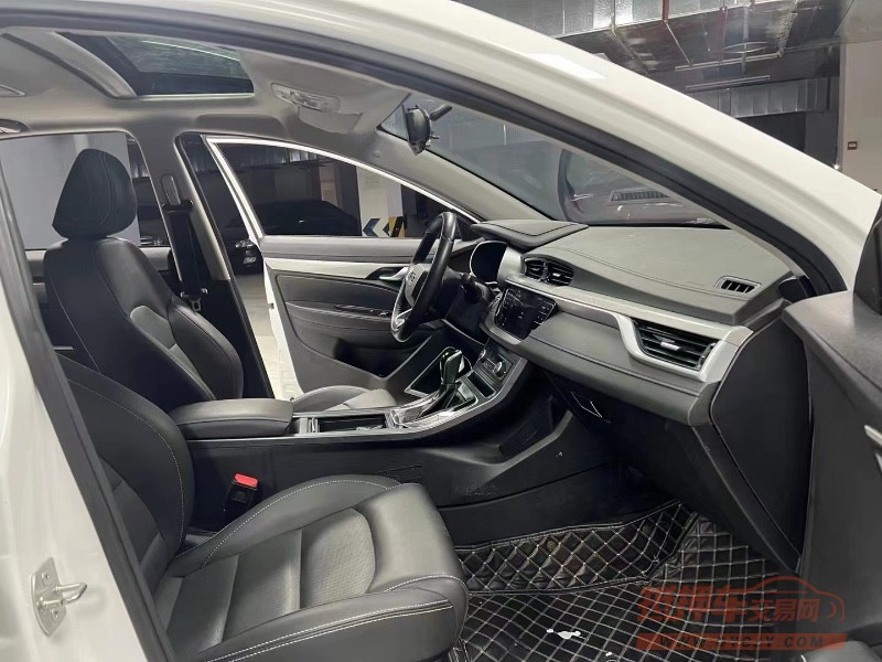 成都20年吉利帝豪3