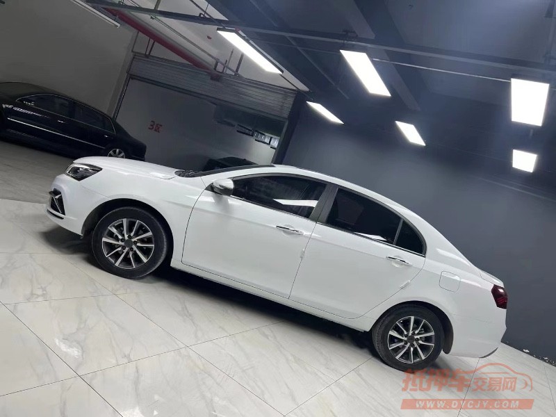 成都20年吉利帝豪9