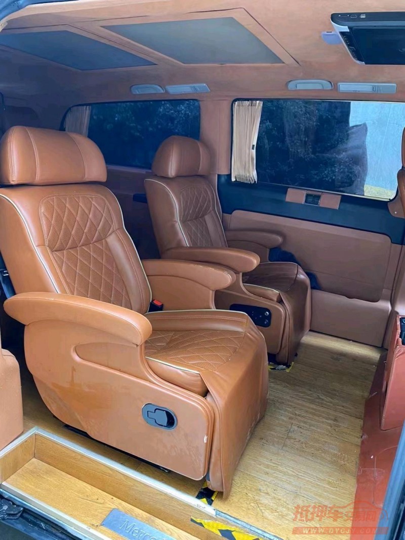 衡阳14年奔驰威霆6