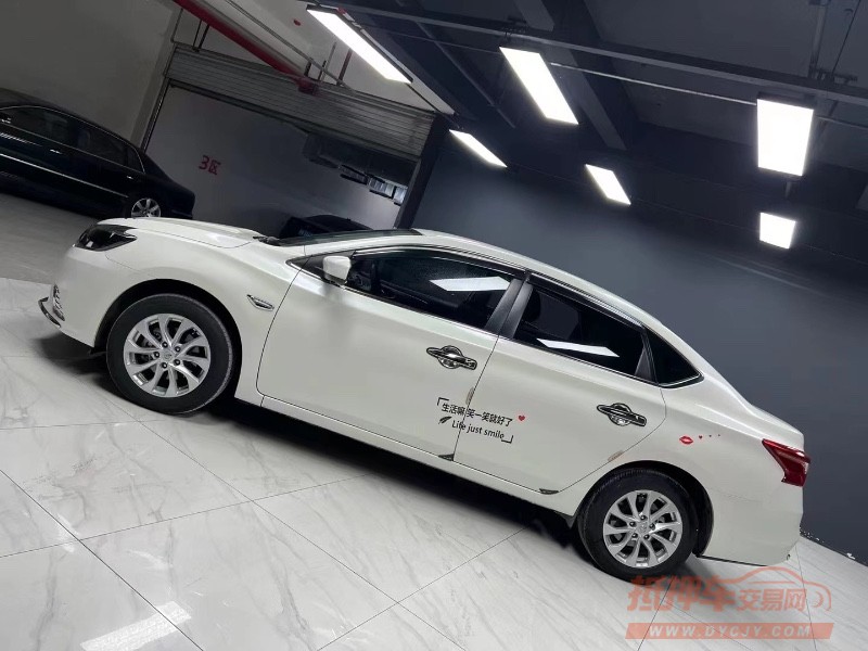 成都21年日产轩逸4