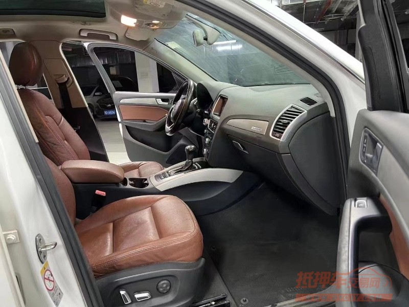 成都15年奥迪Q53