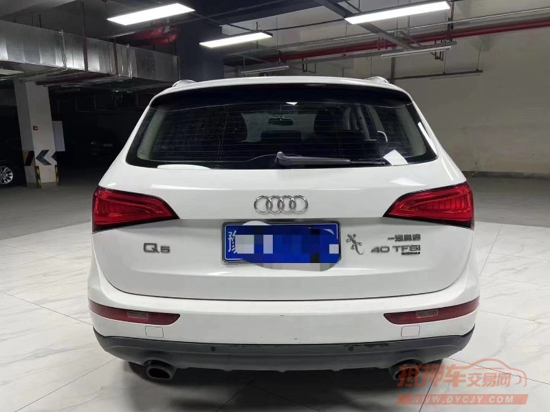 成都15年奥迪Q54